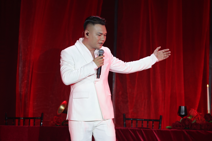 Khắc Việt tái hiện thanh xuân của thế hệ 9X.