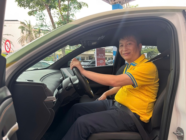 Anh Nguyễn Văn Dũng hài lòng với VinFast VF 6 sau gần 1 năm sử dụng.