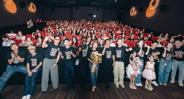 Đoàn phim bắt đầu thành trình cinetour.