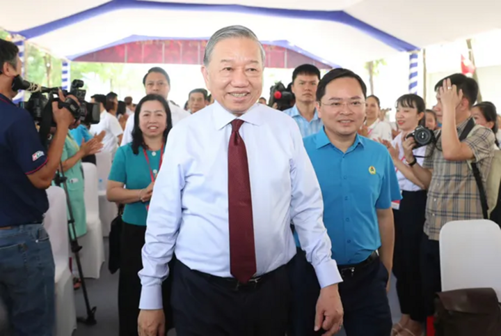 Tổng Bí thư, Chủ tịch nước Tô Lâm đến thăm công nhân tại TP.HCM. (Ảnh: Hoàng Triều)