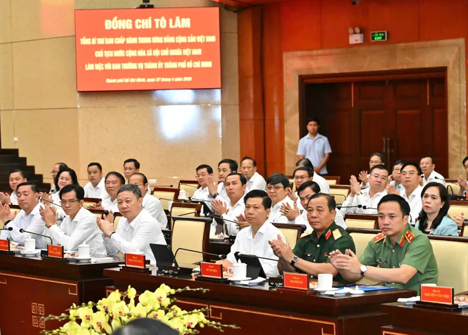 Các đại biểu dự buổi làm việc. (Ảnh: Việt Dũng)