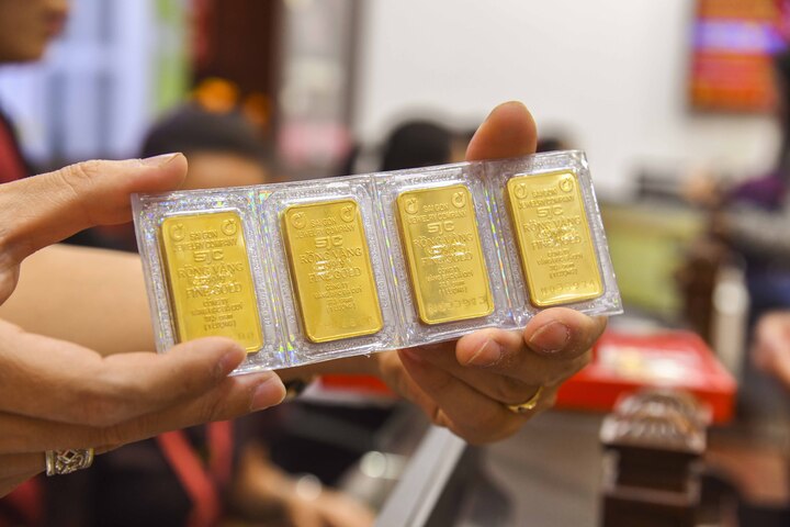 Giá vàng miếng SJC mất hơn 3 triệu đồng/lượng chỉ trong 1 tuần gần đây. (Ảnh: Công Hiếu).