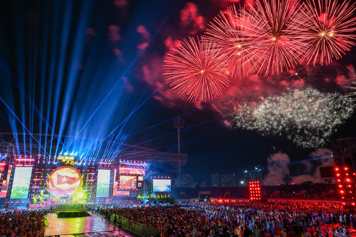 Chương trình do Đài Truyền hình Việt Nam, UBND TP Hà Nội và Công ty Netmedia phối hợp tổ chức, dưới sự chỉ đạo của Ban Tuyên giáo và Dân vận Trung ương.