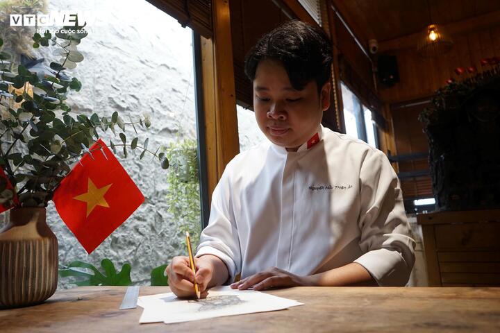 Toàn bộ quá trình hoàn thiện kéo dài khoảng 2 tháng.