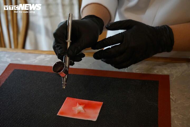 Tổng thể tác phẩm gợi lại một giai đoạn gian khó nhưng giàu ý chí, đồng thời khắc họa chiều sâu của ký ức chiến tranh bằng hình thức nghệ thuật đặc biệt.