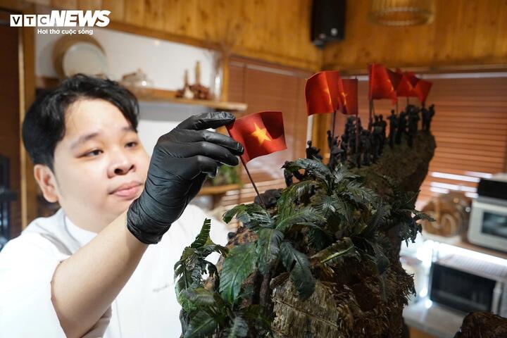 Dịp lễ 30/4, chiếc bánh nghệ thuật cao hơn 1 mét của chàng trai 26 tuổi ở TP.HCM gây chú ý không chỉ bởi độ kỳ công hiếm thấy, mà còn bởi cách tái hiện ký ức lịch sử và lòng tri ân bằng ngôn ngữ tạo hình đầy cảm xúc.