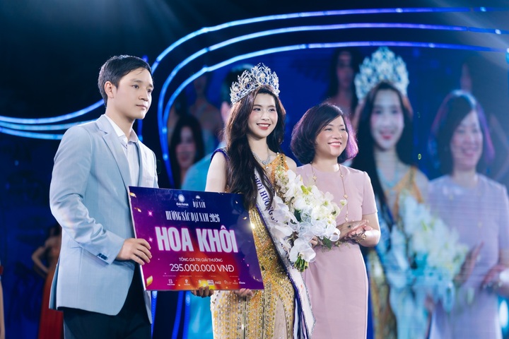 Vượt qua hàng trăm hồ sơ đăng ký, Hoàng Ngọc Huyền được xướng tên ở vị trí cao nhất. Hành trình của Ngọc Huyền ghi dấu bằng sự điềm tĩnh, phong thái trình diễn tự tin cùng tinh thần kỷ luật, kiên định xuyên suốt các vòng thi.