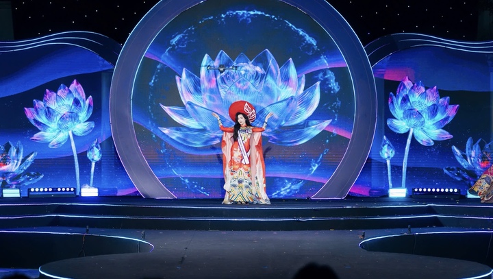 Chính việc liên tục đặt mình vào nhiều môi trường khác nhau – từ học thuật, hoạt động đến công việc thực tế – tạo nên những “va chạm” cần thiết.