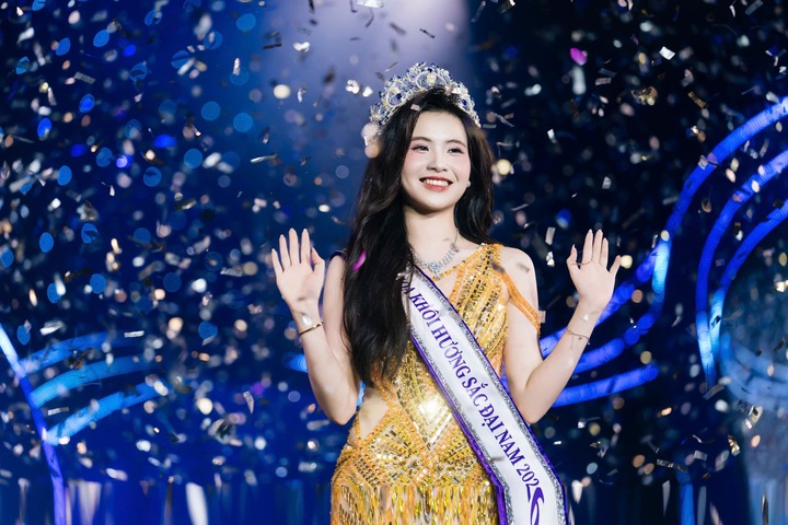 Ở phần thi ứng xử, Ngọc Huyền lựa chọn nhấn mạnh vai trò và trách nhiệm của cá nhân với tập thể. Nhận thức được sức nặng của danh xưng hoa khôi, cô xác định rõ những việc bản thân cần làm - dưới tư cách là tiếng nói đại diện thế hệ trẻ để đóng góp và lan tỏa giá trị tốt đẹp tới cộng đồng.