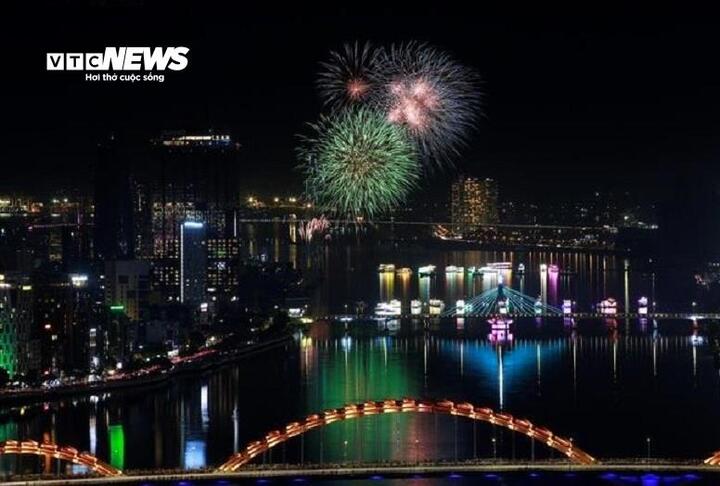 Lễ hội Pháo hoa Quốc tế Đà Nẵng 2026 lọt top 9 lễ hội đáng đi nhất hành tinh.