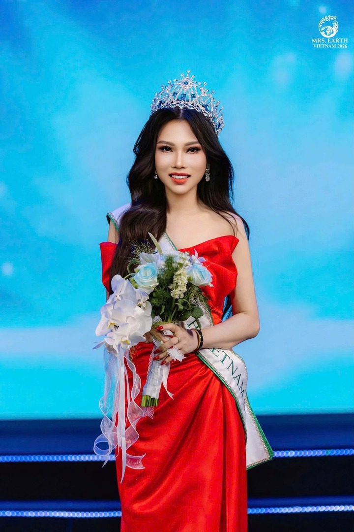 Nguyễn Khuê Thu đến từ Bắc Ninh đăng quang ngôi vị Mrs Earth Vietnam 2026.