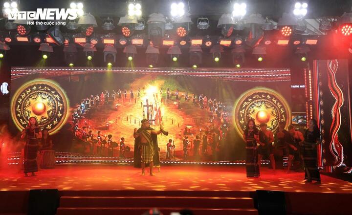 Chương trình nghệ thuật đặc sắc trong đêm khai mạc.