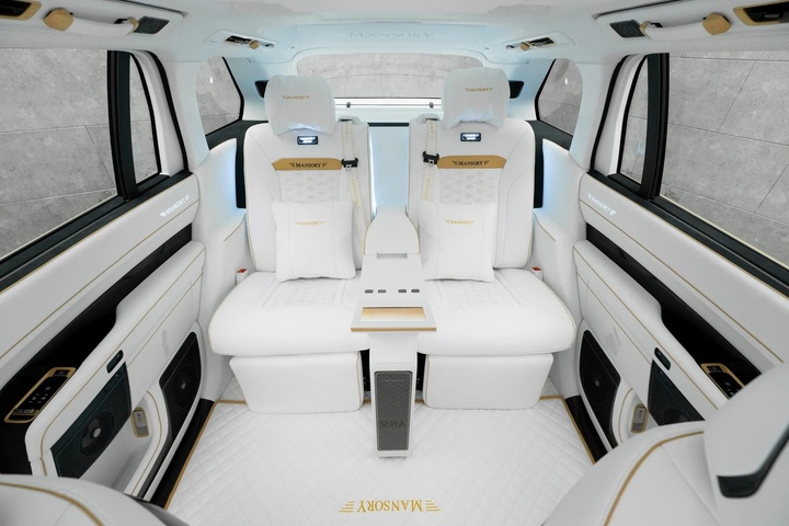 'Rolls-Royce Cullinan của Trung Quốc' lột xác qua bàn tay Mansory - 5