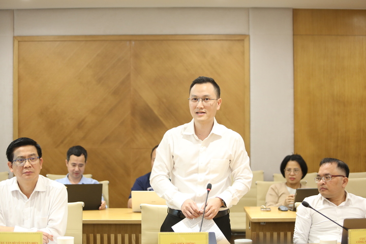 Ông Nguyễn Anh Cương, Phó Cục trưởng Cục Viễn thông, trả lời tại họp báo. (Ảnh: Bộ KH&CN)