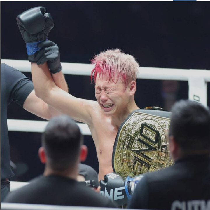 Giọt nước mắt của Takeru sau khi thắng Rodtang