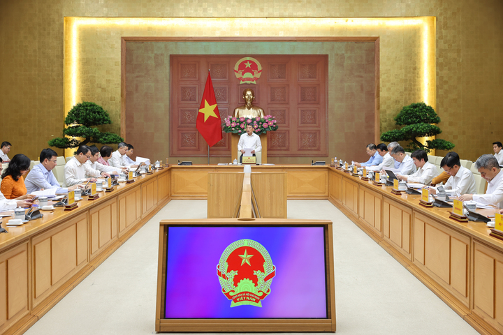 Thủ tướng Chính phủ Lê Minh Hưng chủ trì cuộc làm việc với Bộ Tài chính.