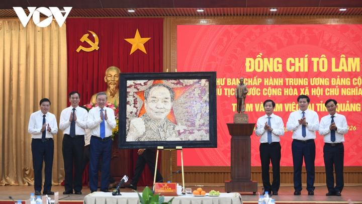 Tổng Bí thư, Chủ tịch nước Tô Lâm: Tái định vị không gian phát triển Quảng Trị với chiến lược 'vươn Đông, tỏa Tây' - 4