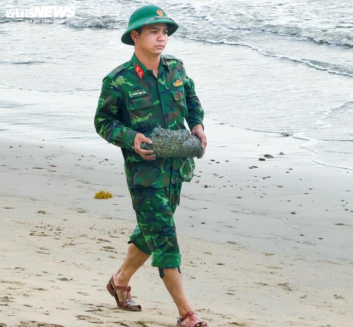 Đến thời điểm hiện tại, lực lượng quân đội Gia Lai đã trục vớt một số vật thể nghi là đạn của xe tăng.