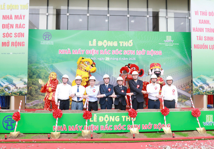 Quang cảnh lễ động thổ.