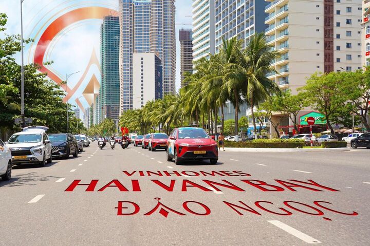 Đoàn Roadshow Đảo Ngọc phủ sóng các cung đường trọng điểm tại Đà Nẵng.