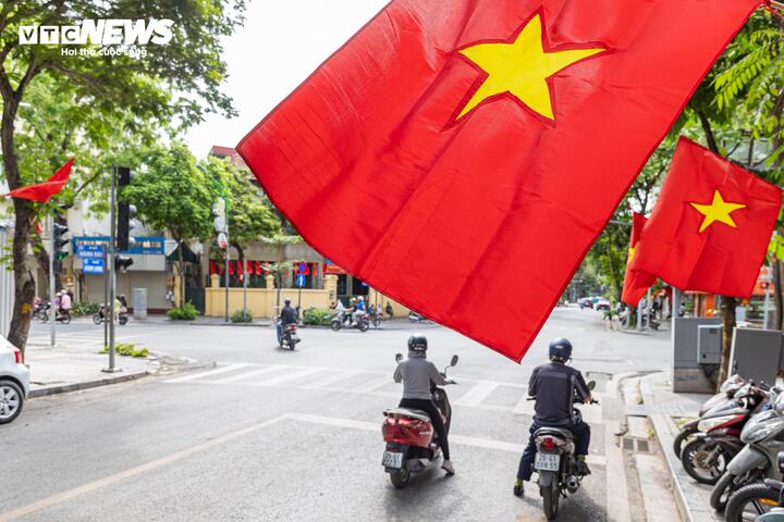 Ngắm Hà Nội vắng vẻ, yên bình trong kỳ nghỉ lễ 30/4 - 1/5 - 16