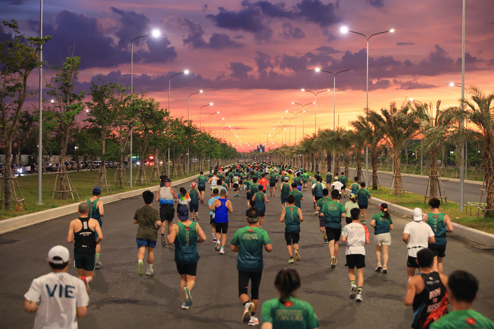 Cần Giờ đẹp mê hoặc trong ngày tranh tài VnExpress Marathon Green Paradise 2026 - 2