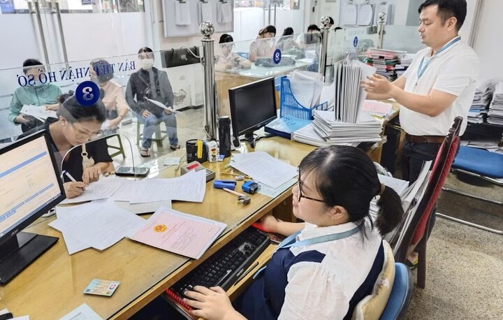 Tiếp tục cắt giảm thủ tục hành chính trong 4 lĩnh vực: phòng cháy chữa cháy, thành lập và hoạt động khu công nghiệp, cụm công nghiệp, đánh giá tác động môi trường (ĐTM) và cấp phép xây dựng. (Ảnh minh họa)