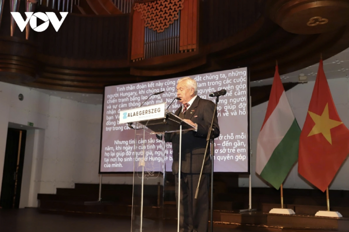 Kỷ niệm 136 năm Ngày sinh Chủ tịch Hồ Chí Minh tại Hungary - 5