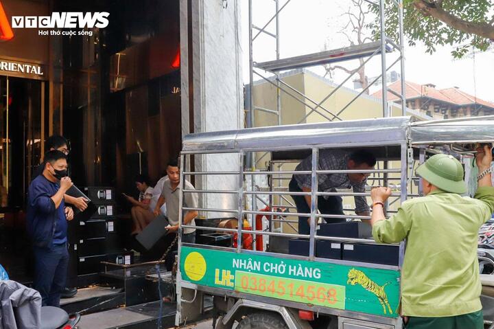 Hà Nội phá dỡ khách sạn 9 tầng bên Hồ Gươm - 6