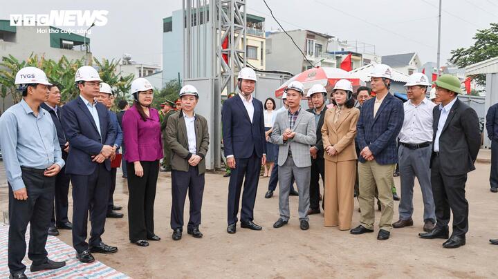 Việc phát triển các dự án nhà ở xã hội được đánh giá là giải pháp thiết thực nhằm ổn định an sinh xã hội, giúp người lao động an cư, yên tâm làm việc lâu dài. Đây cũng là một trong những định hướng được lãnh đạo tỉnh Ninh Bình nhiều lần nhấn mạnh trong chiến lược phát triển đô thị bền vững, gắn với nâng cao chất lượng sống cho người dân.