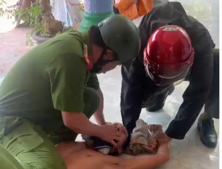 Nghi can P. thời điểm bị khống chế.