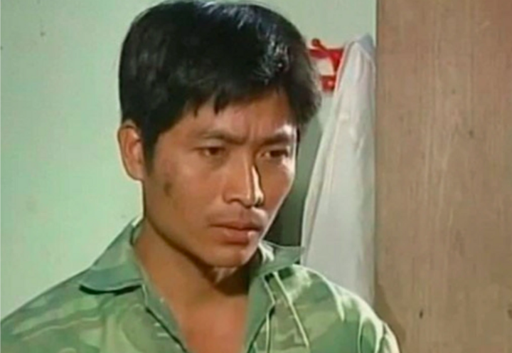 Diễn viên Quốc Tuấn trong vai trưởng thôn Kiên.