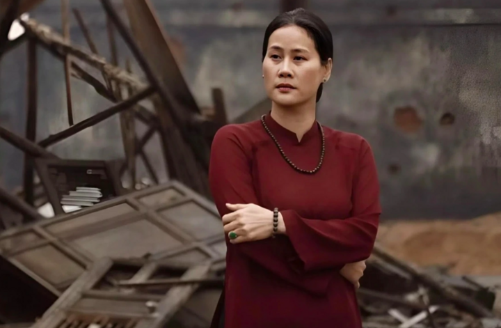 Nữ diễn viên đóng vai mẹ của Quang (Steven Nguyễn) trong bộ phim "Mưa đỏ".