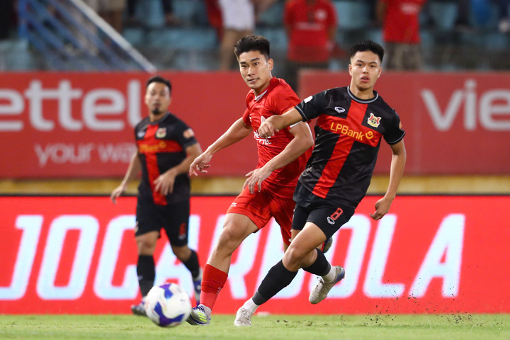 Thể Công Viettel hoà 1-1 Ninh Bình.