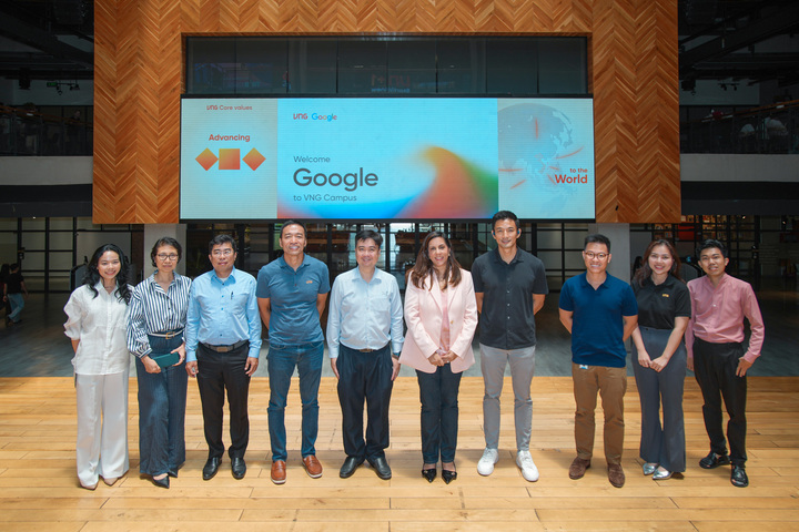 Các đại diện từ Google, VNG và ĐHQG TP.HCM trong buổi làm việc tại VNG Campus.