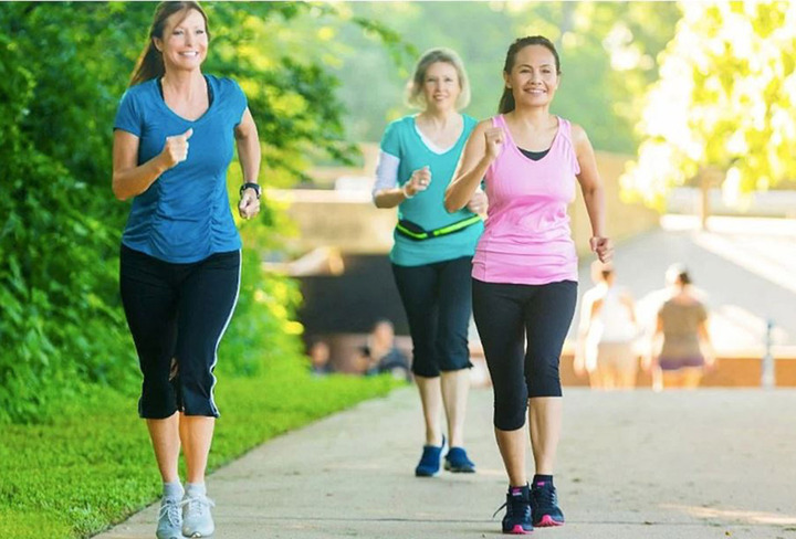 Tăng cường vận động nhẹ nhàng sau kỳ nghỉ. (Ảnh minh họa)