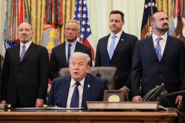 Tổng thống Mỹ Donald Trump phát biểu tại Nhà Trắng. (Ảnh: Reuters)