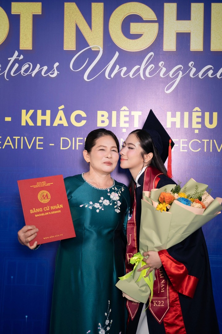 Từ một nữ sinh miền núi đến Á khôi sinh viên, Hoài Nam cho thấy hình ảnh người trẻ năng động, chủ động nắm bắt cơ hội, kiên trì bền bỉ học tập và tích cực phát triển bản thân để sẵn sàng cho những bước đi quan trọng trong tương lai sau khi tốt nghiệp.
