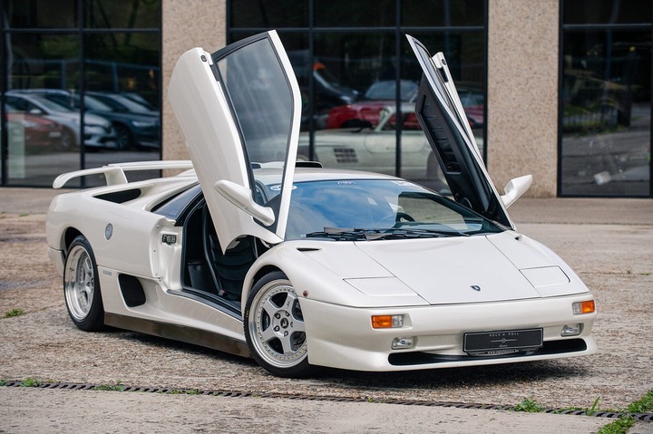 Lamborghini Diablo của Victoria’s Secret tái xuất sau 14 năm mất tích - 5