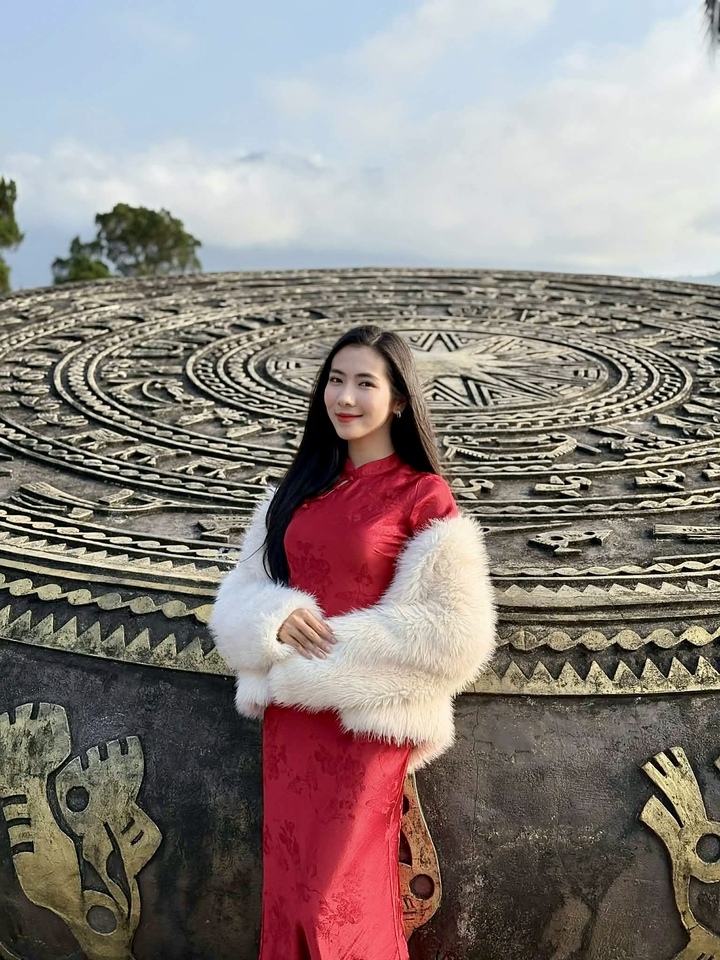 Cô cho rằng, mỗi sinh viên đều có thể tìm thấy cho mình lý tưởng sống và sự tự tin: "Cứ kiên trì theo đuổi lý tưởng, bạn sẽ viết nên hành trình rực rỡ của chính mình".