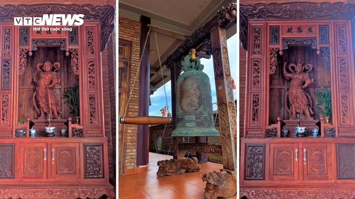 Hai bên chánh điện ở vị trí tiền đường của chùa Linh Sơn cũng như những ngôi chùa Việt khác được thờ hai tượng Hộ pháp (Ông Thiện và Ông Ác) để bảo vệ Phật pháp. Trước sân chùa có chuông đồng.