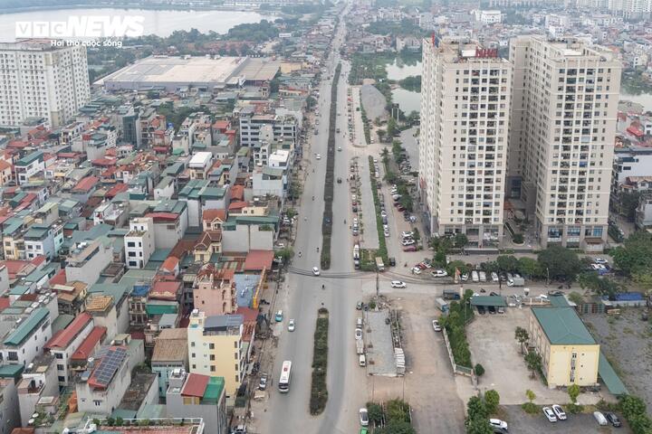 Sau nhiều năm đình trệ, dự án mở rộng đường Tam Trinh đang được đẩy nhanh tiến độ khi công tác giải phóng mặt bằng tại các phường trong vùng dự án được tăng tốc, từng bước tạo diện mạo mới cho tuyến giao thông cửa ngõ phía Nam Hà Nội.