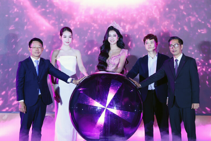 Hoa hậu Thanh Thuỷ, Hoa hậu Trúc Linh cùng Ban tổ chức công bố khởi động cuộc thi Hoa hậu Việt Nam 2026.