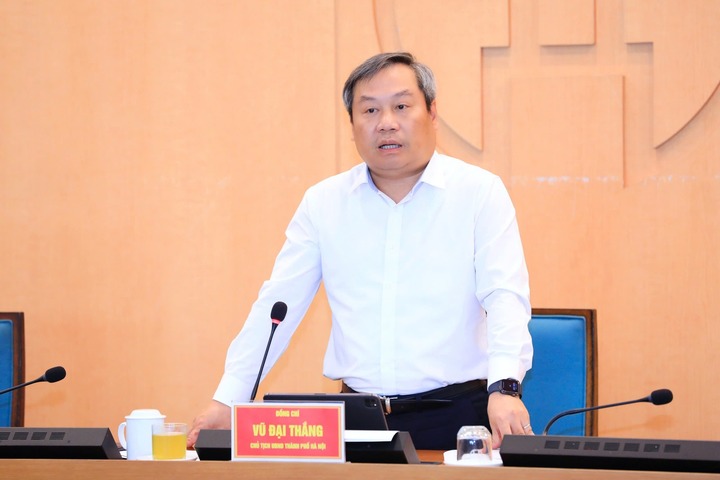 Chủ tịch UBND TP Hà Nội Vũ Đại Thắng phát biểu tại cuộc họp.