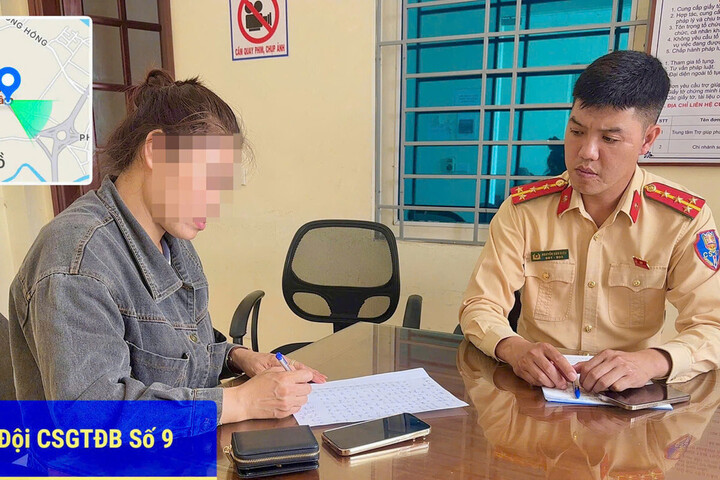 CSGT làm việc với người điều khiển xe tại cơ quan công an. (Ảnh: CACC)