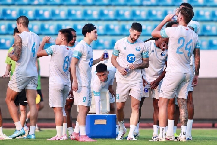 Nước ion kiềm Ocany được sử dụng xuyên suốt trong quá trình tập luyện và thi đấu của cầu thủ.