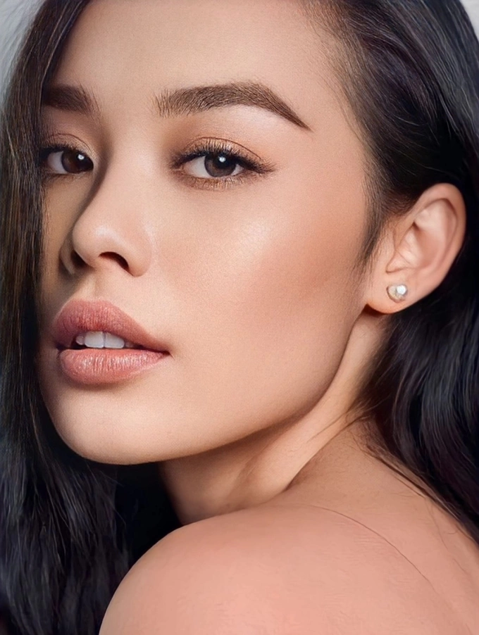 Người mẫu Nguyễn Thị Tú Ny vừa chia sẻ nhận được thư mời tham gia vòng casting trực tiếp của Victoria's Secret Fashion Show 2026 viễn ra tại Los Angeles (Mỹ) vào ngày 13-14/5.