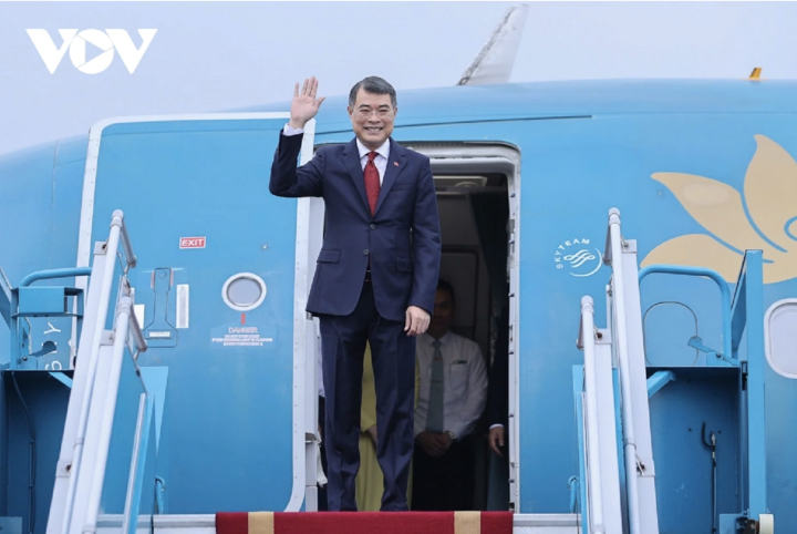 Thủ tướng Lê Minh Hưng rời Hà Nội lên đường dự Hội nghị Cấp cao ASEAN lần thứ 48 sáng 7/5.
