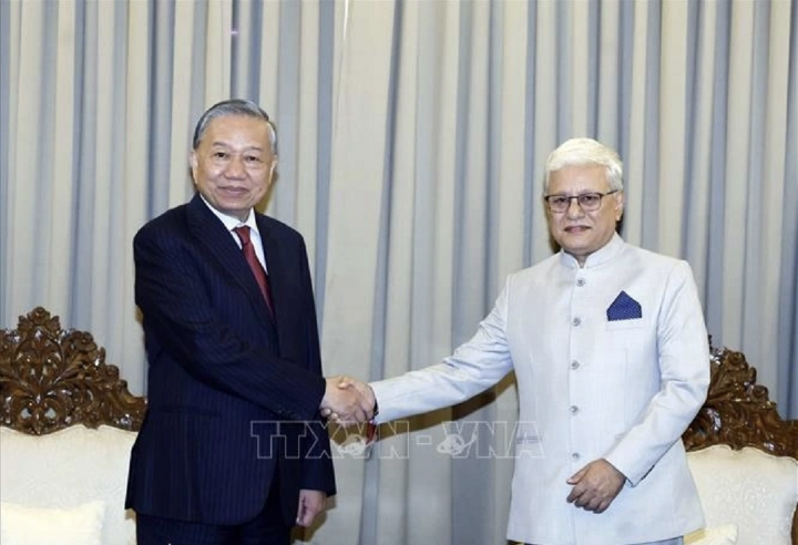 Tổng Bí thư, Chủ tịch nước Tô Lâm gặp Thống đốc bang Maharashtra Shri Jishnu Dev Varma. (Ảnh: Thống Nhất/TTXVN)
