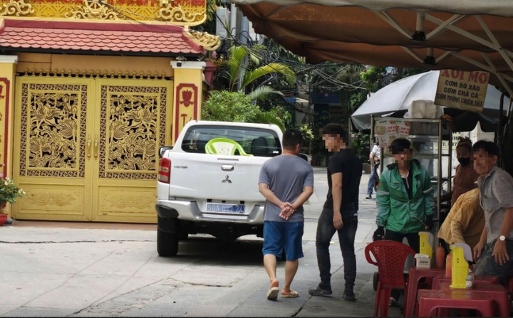 Con hẻm dẫn vào hiện trường vụ việc.
